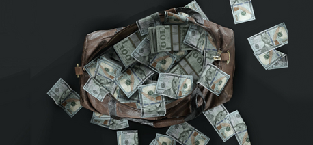 Кассиру, по ошибке выдавшей 10 лишних «старых» миллионов, вернули деньги.